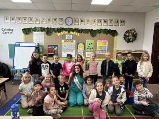 Miss Utah County visits students